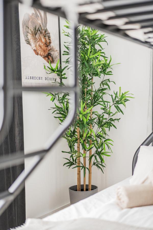 Chic Central City Rooms By Home2 Wien Eksteriør billede